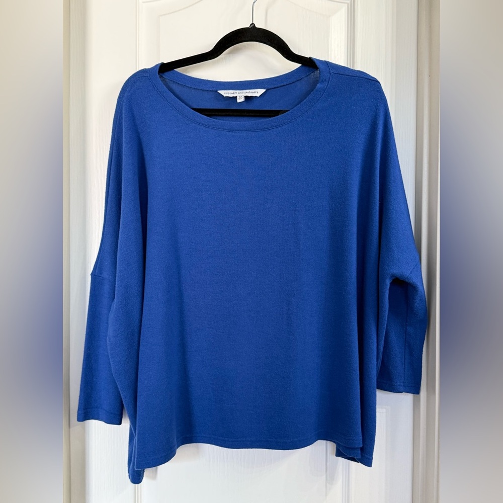 NWOT Cupcakes & Cashmere Blue Crew Neck Sweater Size M-
